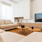 Dunvegan - City Centre Luxurious Apartment For 5